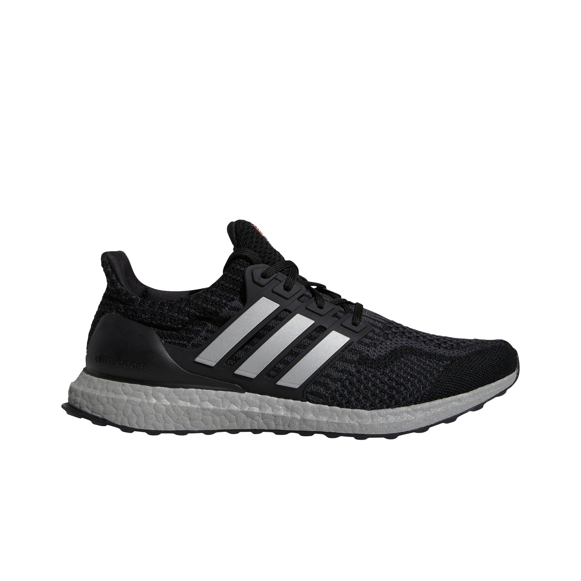 Store NWT Adidas Ultraboost 6.0 DNA Kids Size 4.5